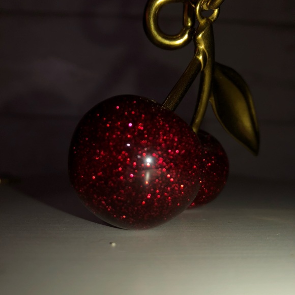 Group of four keychains or/and purse charms. - Picture 5 of 9